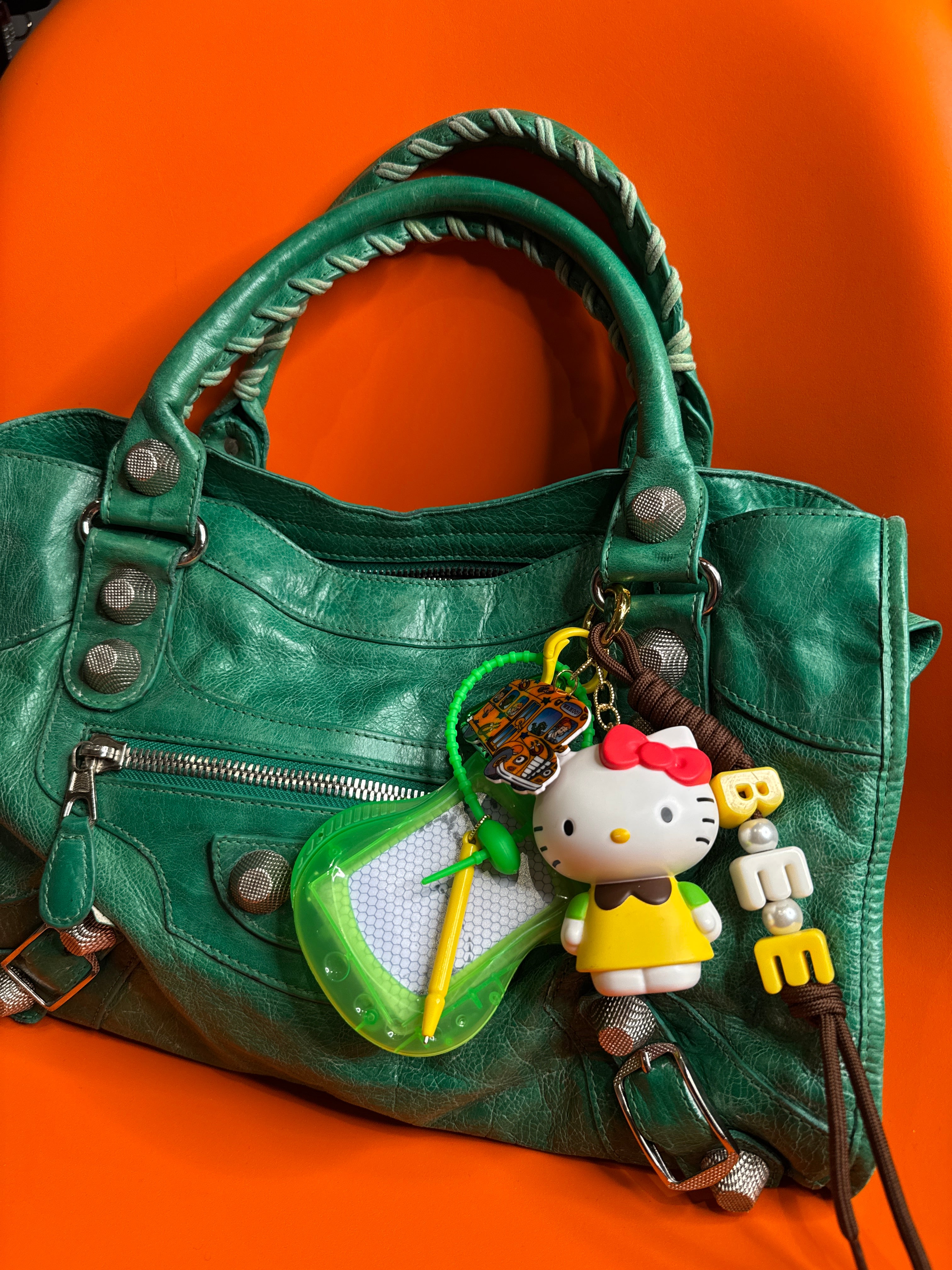 ✨ Lucky Charm - Bee Smart 1/12 ✨