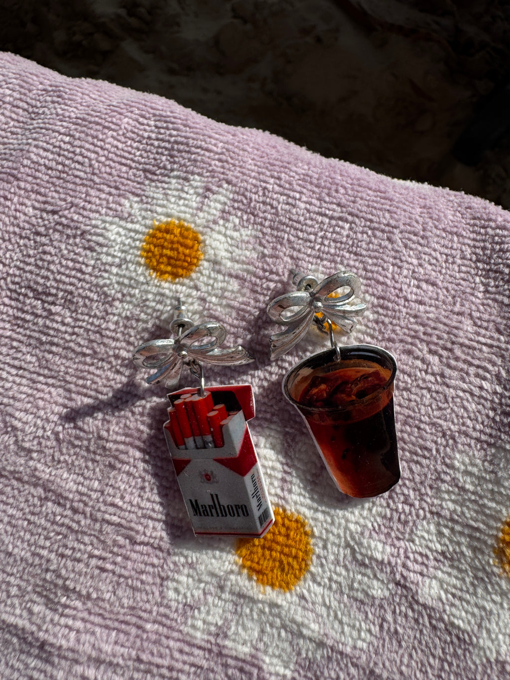 Boucles d’oreilles « Café Clope »