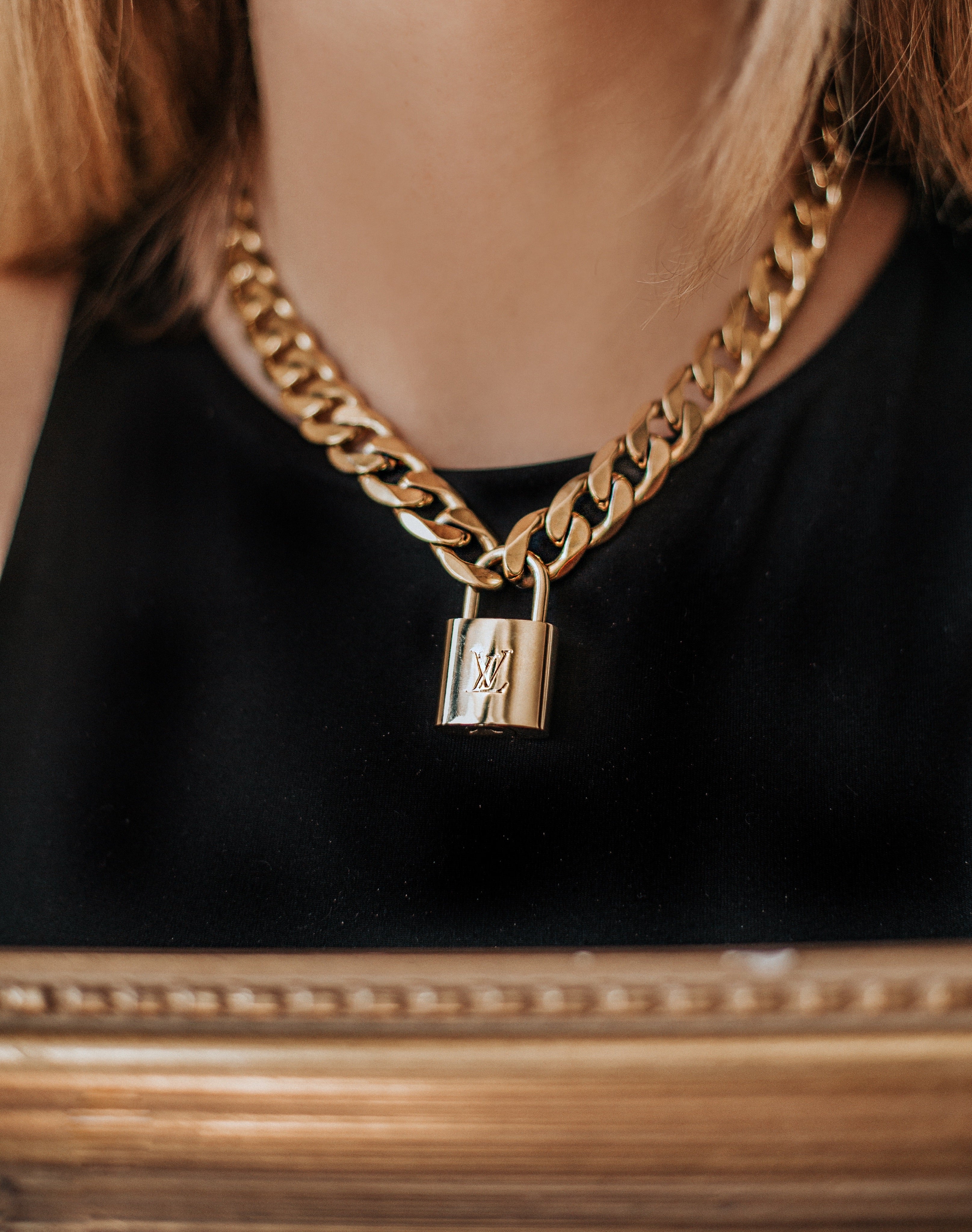 Cadenas Louis Vuitton avec collier chaîne maillon géométrique pour lui